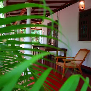  Séjour chez l'habitant Lahiru